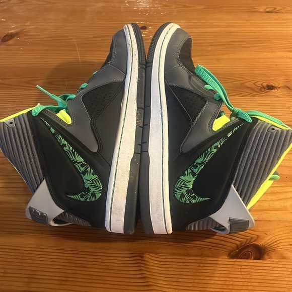 Nike Sneakers | Court Invader High Top green Black 677807-037. 7 y w/box - Picture 7 of 14